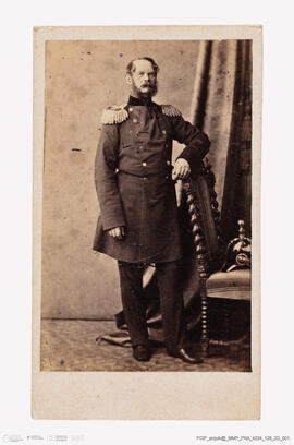 Álbum com retratos de membros das famílias reais europeias