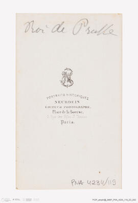 Álbum com retratos de membros das famílias reais europeias