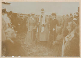 Álbum fotográfico - Passeios no Campo; saltos a cavalo; etc