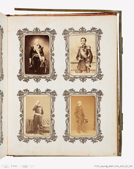 Álbum com retratos de membros das famílias reais europeias