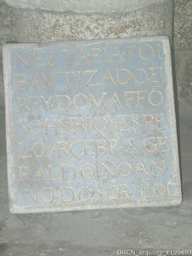 Interior - Pia Baptismal - Placa Alusiva ao Baptismo de D. Afonso Henriques