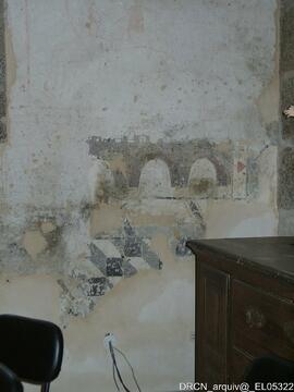 Pormenor de frescos no interior junto à capela mor