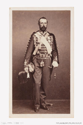 Álbum com retratos de membros das famílias reais europeias