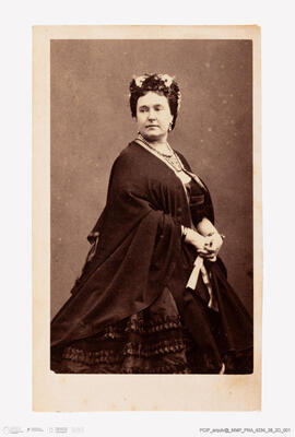 Álbum com retratos de membros das famílias reais europeias