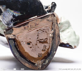 Busto Rapaz com o Gato