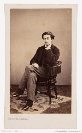 Álbum fotográfico - Álbum de fotografias com retratos de familiares da rainha D. Maria Pia