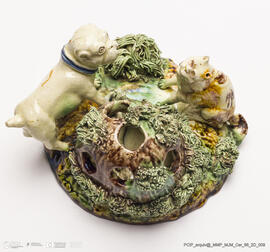 Peça decorativa (cão e gato) charuteira