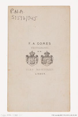 Álbum com retratos de membros das famílias reais