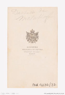 Álbum com retratos de membros das famílias reais europeias