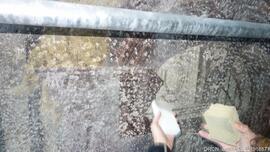 Pintura mural em suporte de argamassa – Alçado norte (janelão nordeste) – Limpeza seca
