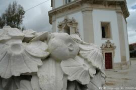 Detalhes de elementos decorativos (interior e exterior)
