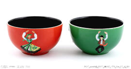 Taças com trajes regionais