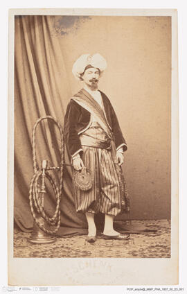 Álbum com fotografias do Baile de Máscaras de Carnaval de Fevereiro de 1865 no Paço Real da Ajuda