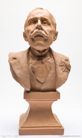 Busto Eça de Queiróz