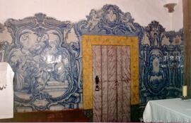 Intervenção de conservação e restauro (azulejo)