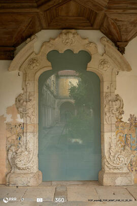 Portada da Capela Claustro do Cemitério